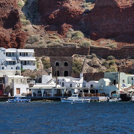 Lava Stone Bed & Breakfast Oia  Exterior photo