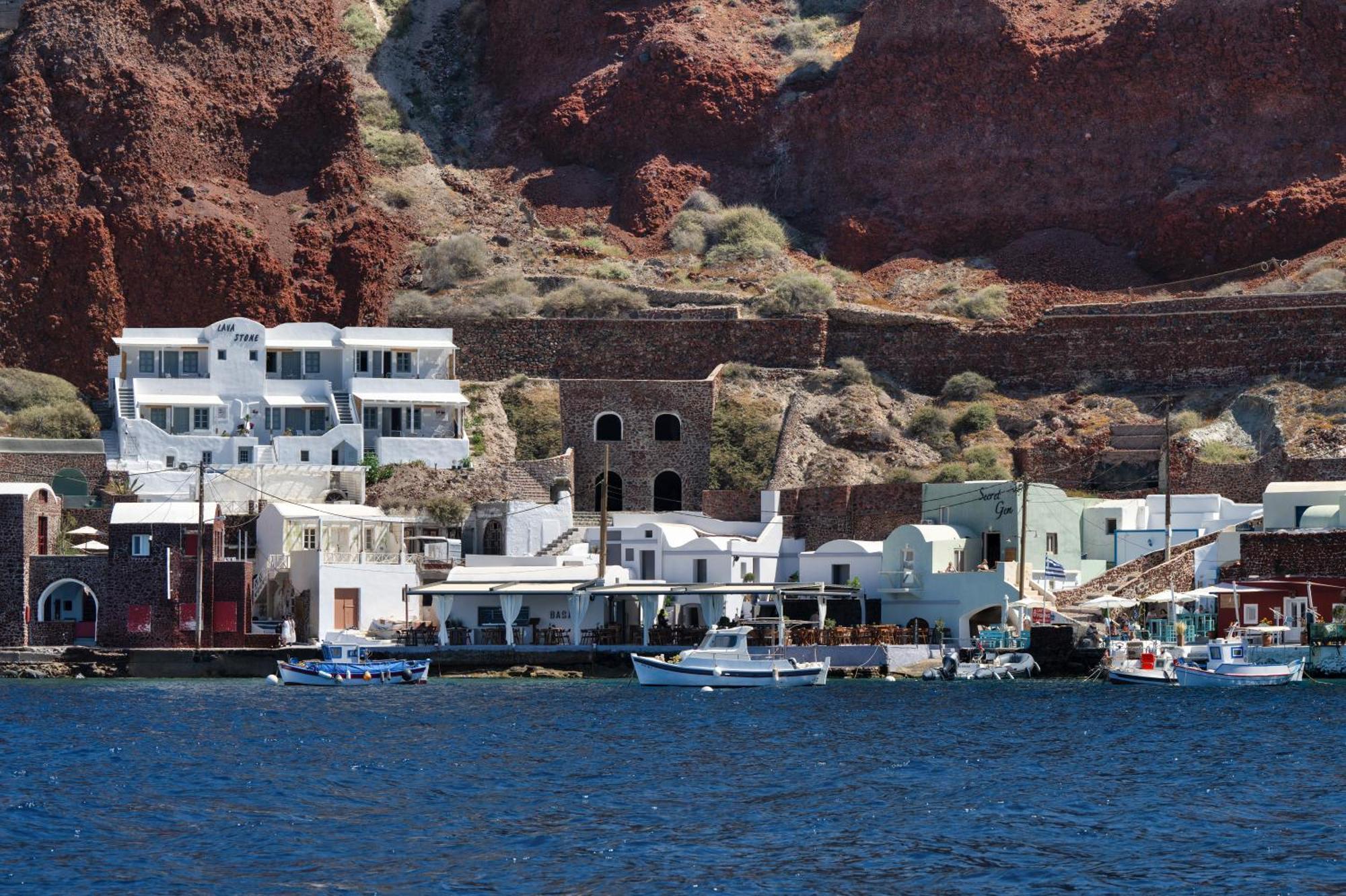 Lava Stone Bed & Breakfast Oia  Exterior photo