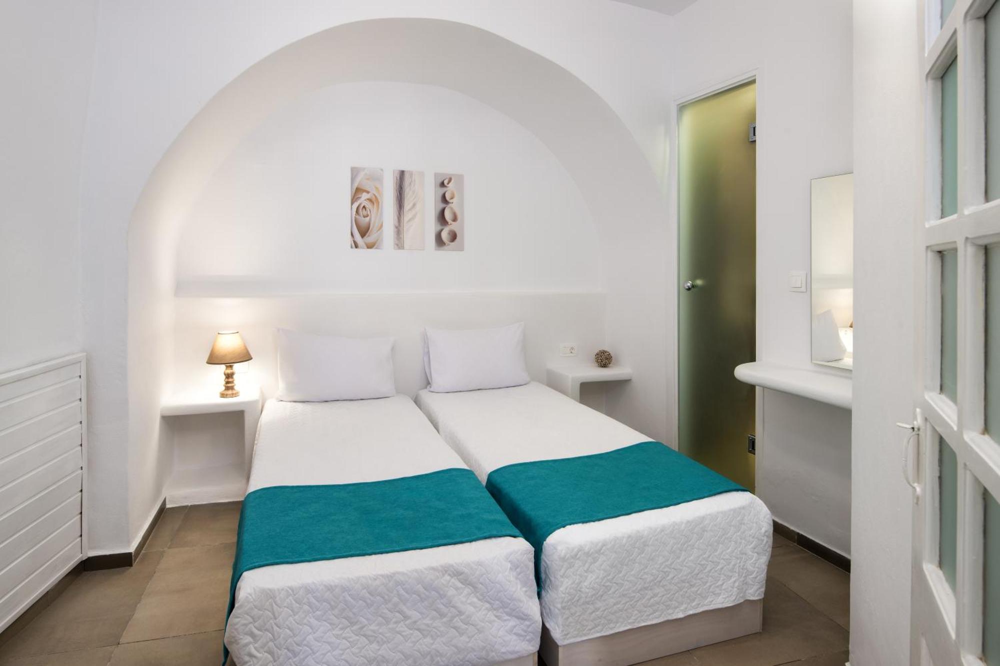 Lava Stone Bed & Breakfast Oia  Exterior photo