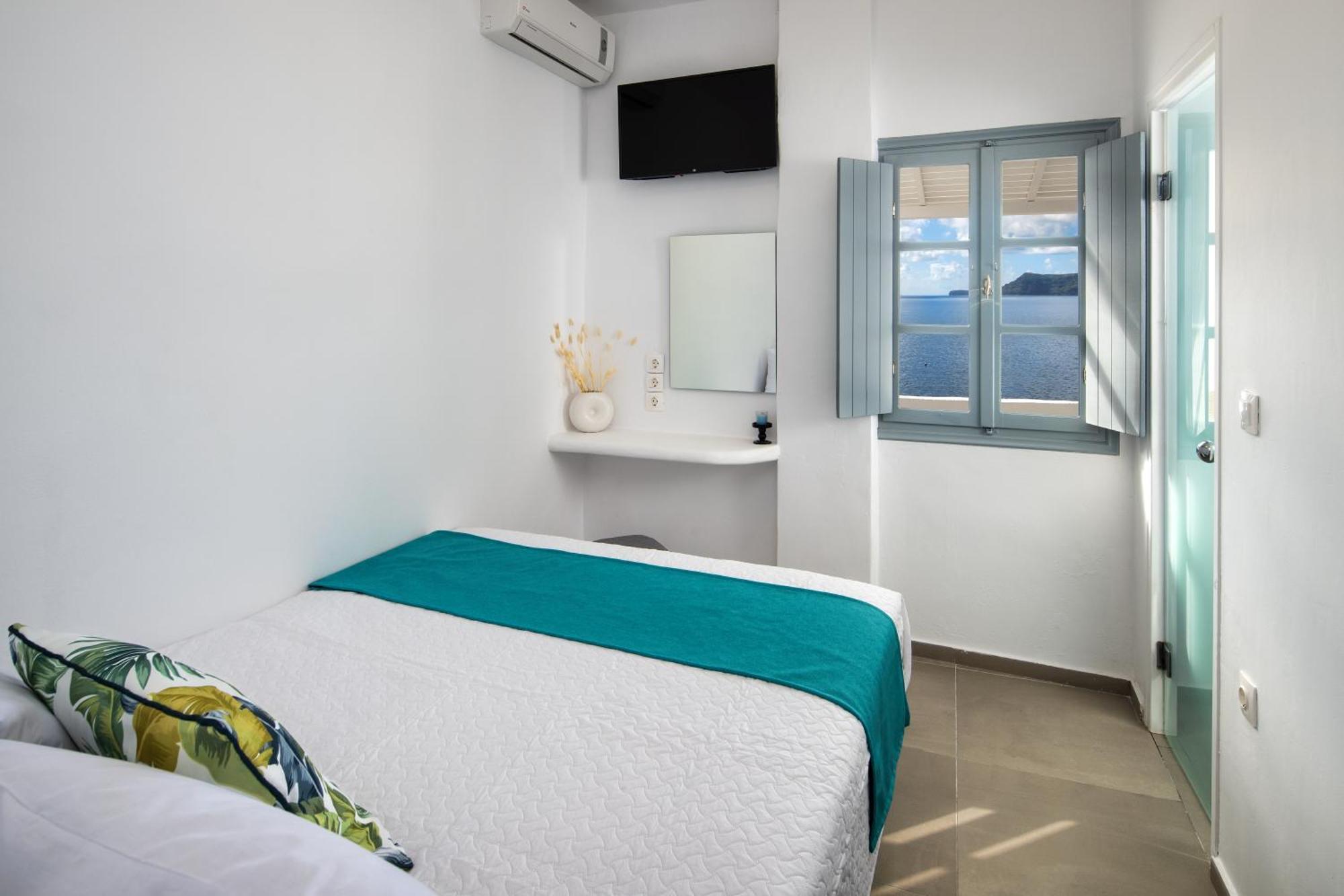 Lava Stone Bed & Breakfast Oia  Exterior photo